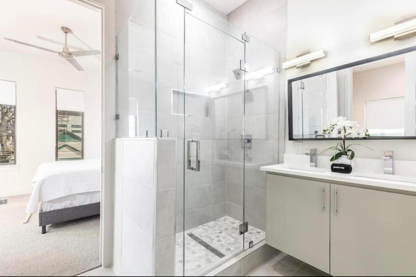 فيلا Townhouse Uptown Private Patio دالاس المظهر الخارجي الصورة