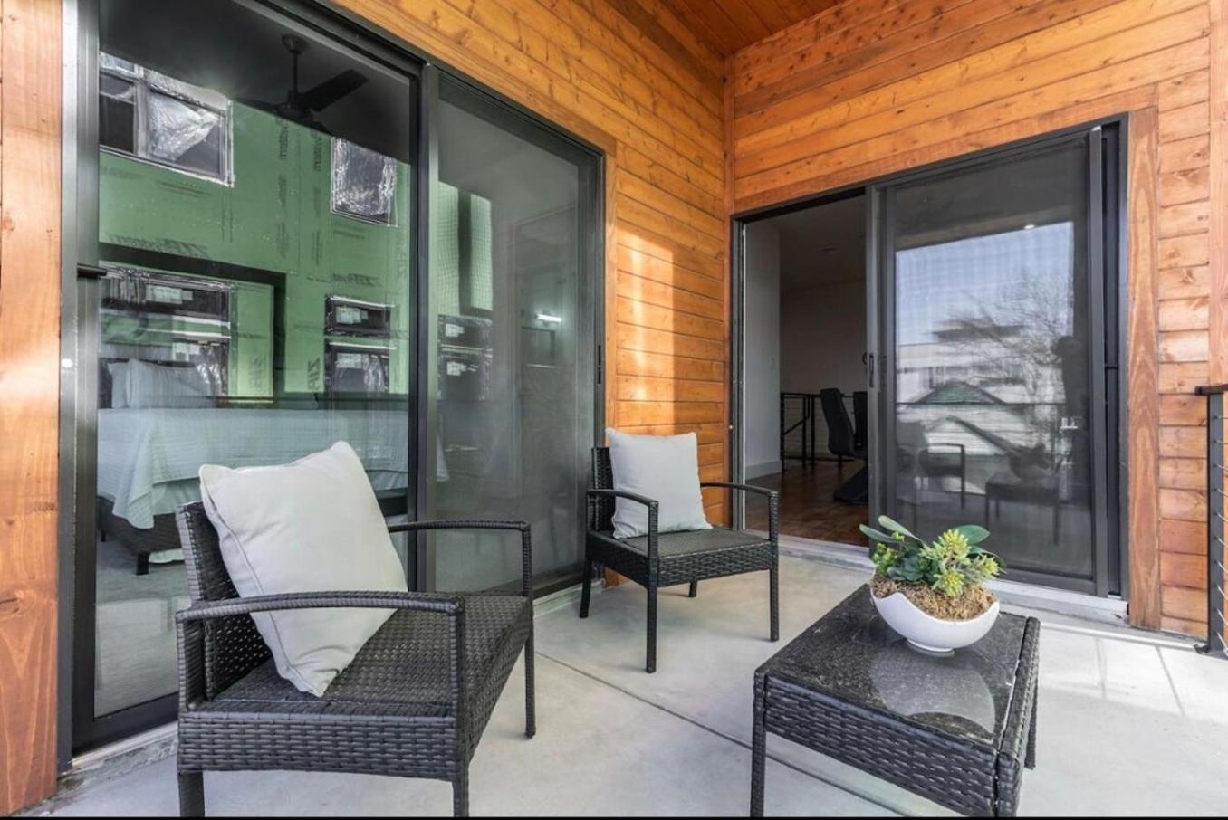 فيلا Townhouse Uptown Private Patio دالاس المظهر الخارجي الصورة