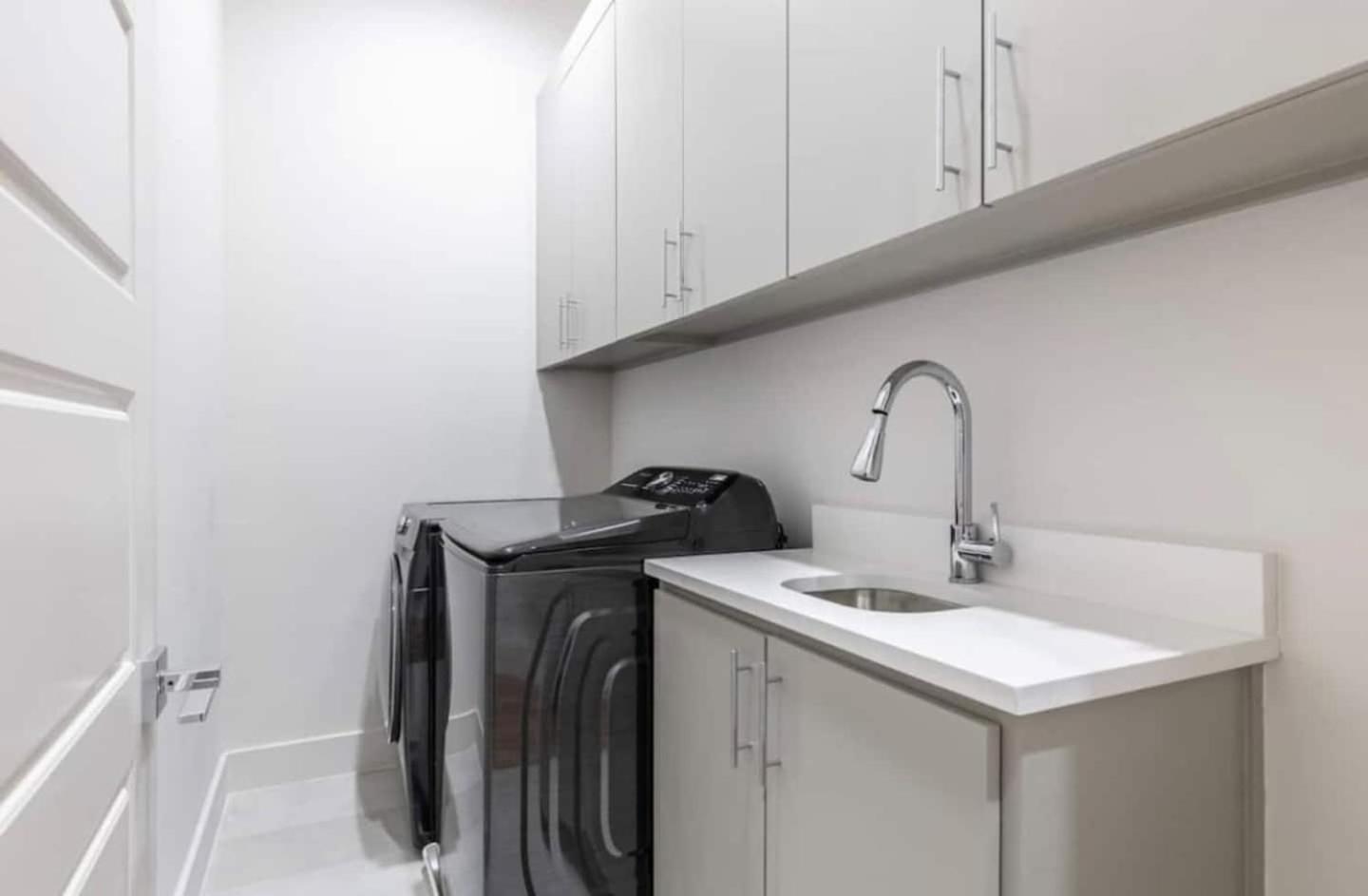 فيلا Townhouse Uptown Private Patio دالاس المظهر الخارجي الصورة