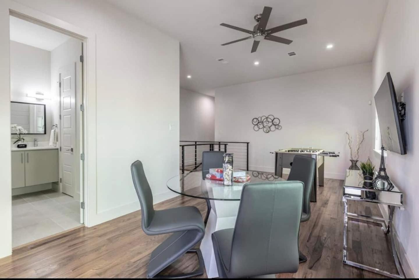 فيلا Townhouse Uptown Private Patio دالاس المظهر الخارجي الصورة